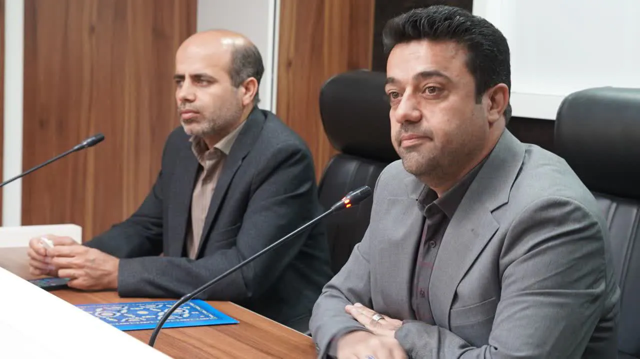 جلسه تقدیر و تشکر از زحمات آقای صادق ملکی و سرکار خانم مرتضوی 